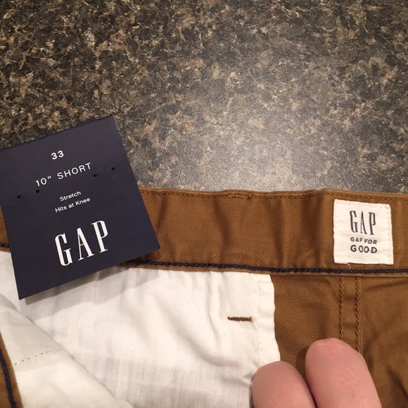Brand new GAP men’s shorts - Picture 2 of 3